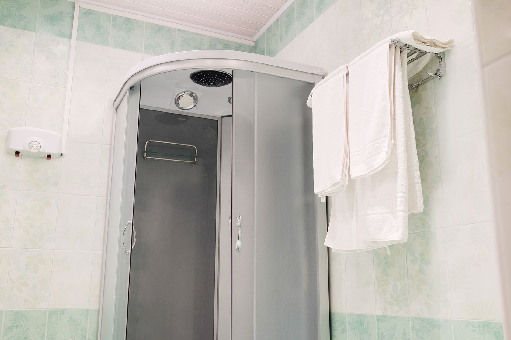 Kabiny prysznicowe - doskonała alternatywa dla wanny